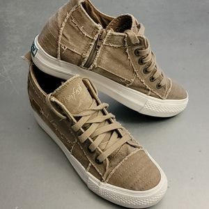 Wedge Sneaker